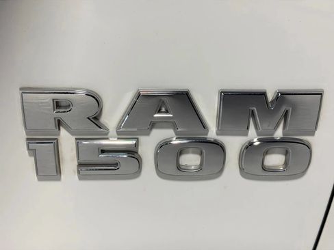 Used 2015 RAM 1500 Laramie w/ Convenience Group AWD/4WD image 12