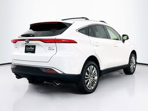 Used 2021 Toyota Venza XLE w/ Softex Package image 9