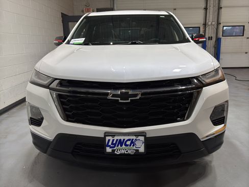 Used 2024 Chevrolet Traverse Premier image 9