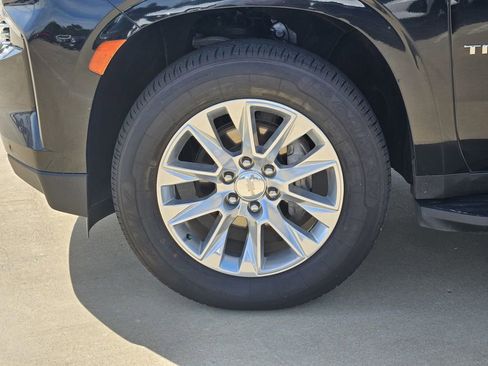 Used 2024 Chevrolet Tahoe Premier AWD/4WD image 16