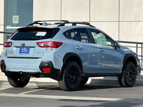 Used 2022 Subaru Crosstrek 2.5i Limited w/ Moonroof Package 2 image 3