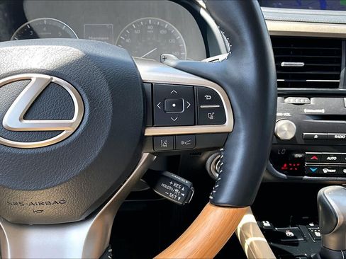 Used 2022 Lexus RX 350L FWD w/ Premium Package image 25