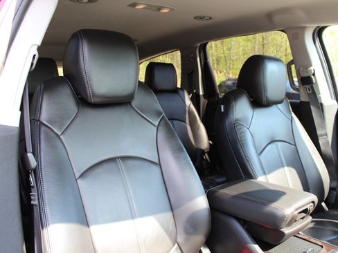 Used 2016 Chevrolet Traverse LT AWD/4WD image 37