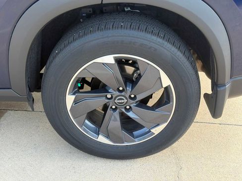 Used 2026 Nissan Rogue SV w/ SV Premium Package image 9