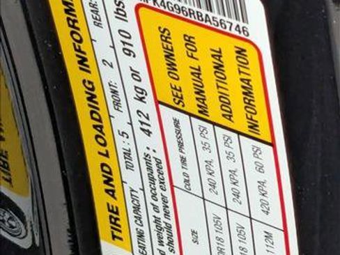 Used 2024 Ford Edge SE image 15