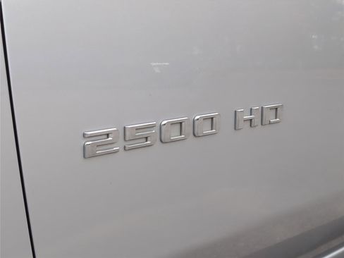 Used 2023 Chevrolet Silverado 2500 Custom w/ Custom Value Package image 10