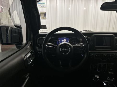 Used 2022 Jeep Wrangler Unlimited Sport image 15