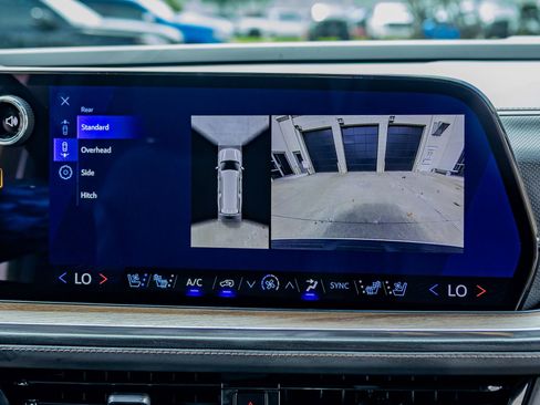 Used 2026 Chevrolet Suburban High Country AWD/4WD image 26