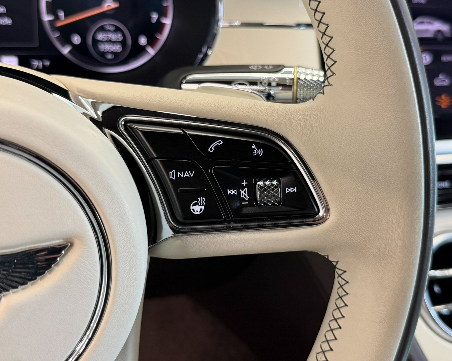 Used 2023 Bentley Continental GT V8 AWD/4WD image 26