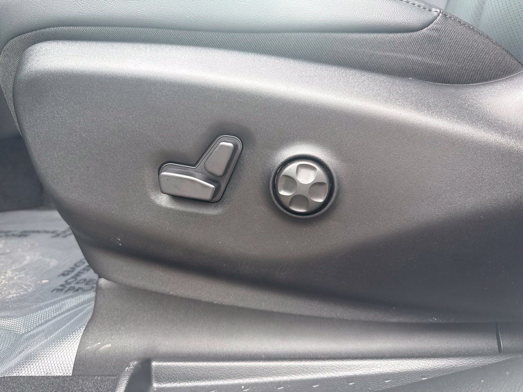 New 2027 Chrysler Pacifica Select AWD/4WD image 26