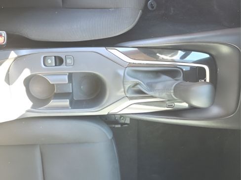 Used 2025 Toyota Corolla LE FWD image 20