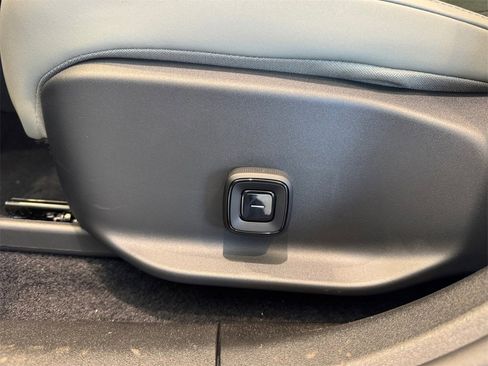 New 2025 Volvo EX30 Plus w/ Protection Package Premier image 26