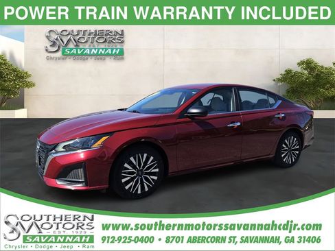 Used 2025 Nissan Altima 2.5 SV FWD image 1