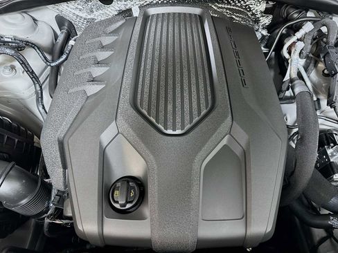 New 2026 Porsche Macan image 32