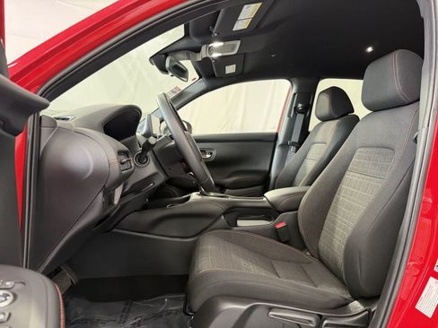 Used 2025 Honda HR-V Sport image 10