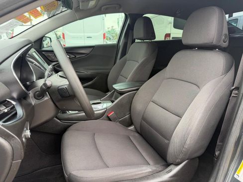 Used 2018 Chevrolet Malibu LT FWD image 18