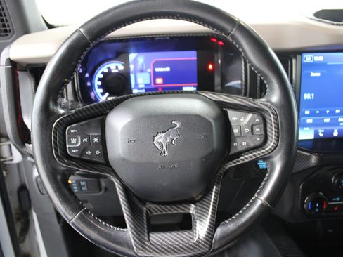 Used 2022 Ford Bronco Wildtrak AWD/4WD image 9