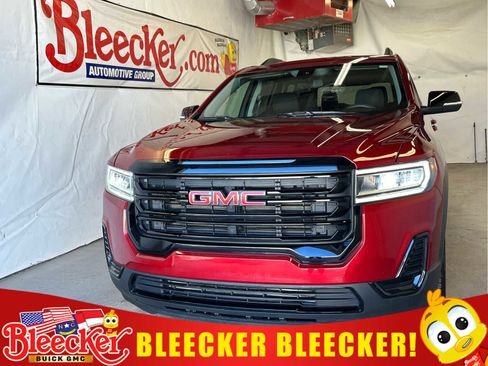 Used 2023 GMC Acadia SLE w/ Driver Convenience Package image 1