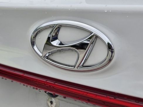 Used 2023 Hyundai Santa Fe SEL FWD image 10