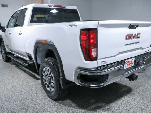 Used 2023 GMC Sierra 2500 SLE AWD/4WD image 9