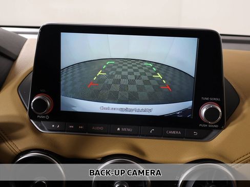 Used 2023 Nissan Sentra SV w/ SV Premium Package image 6