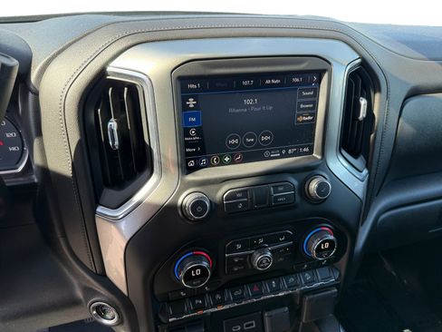 Used 2021 Chevrolet Silverado 1500 LT Trail Boss w/ Convenience Package II image 12