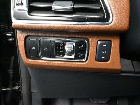 Used 2024 Lincoln Navigator Reserve w/ Equipment Group 201A AWD/4WD image 30