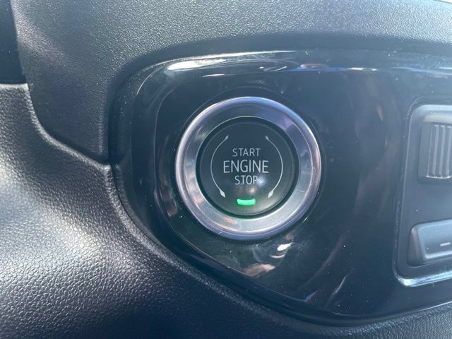 Used 2025 GMC Sierra 1500 SLT AWD/4WD image 26