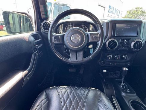 Used 2017 Jeep Wrangler Unlimited Sport w/ Quick Order Package 24S AWD/4WD image 16