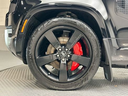 Certified 2023 Land Rover Defender 130 X-Dynamic SE image 17