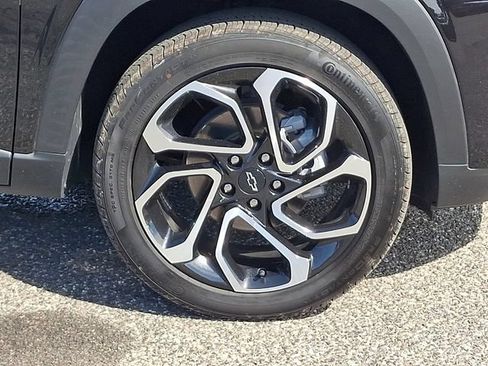 Used 2025 Chevrolet Trax RS w/ Driver Confidence Package FWD image 29