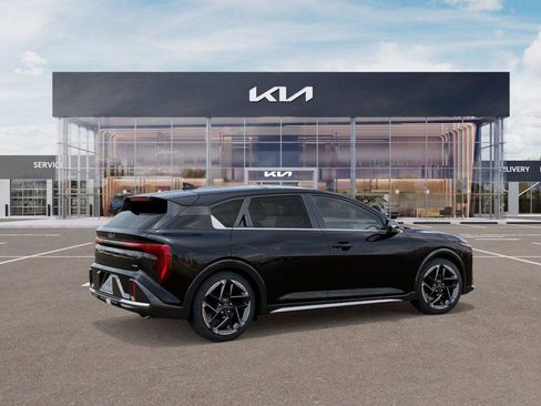 New 2026 Kia K4 GT-Line image 6