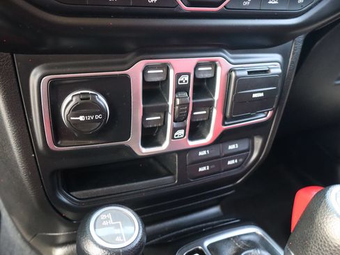 Used 2020 Jeep Gladiator Sport w/ Quick Order Package 24S AWD/4WD image 20