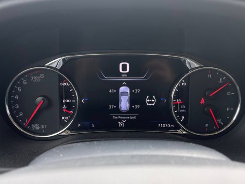 Used 2020 GMC Acadia Denali w/ Technology Package FWD image 11