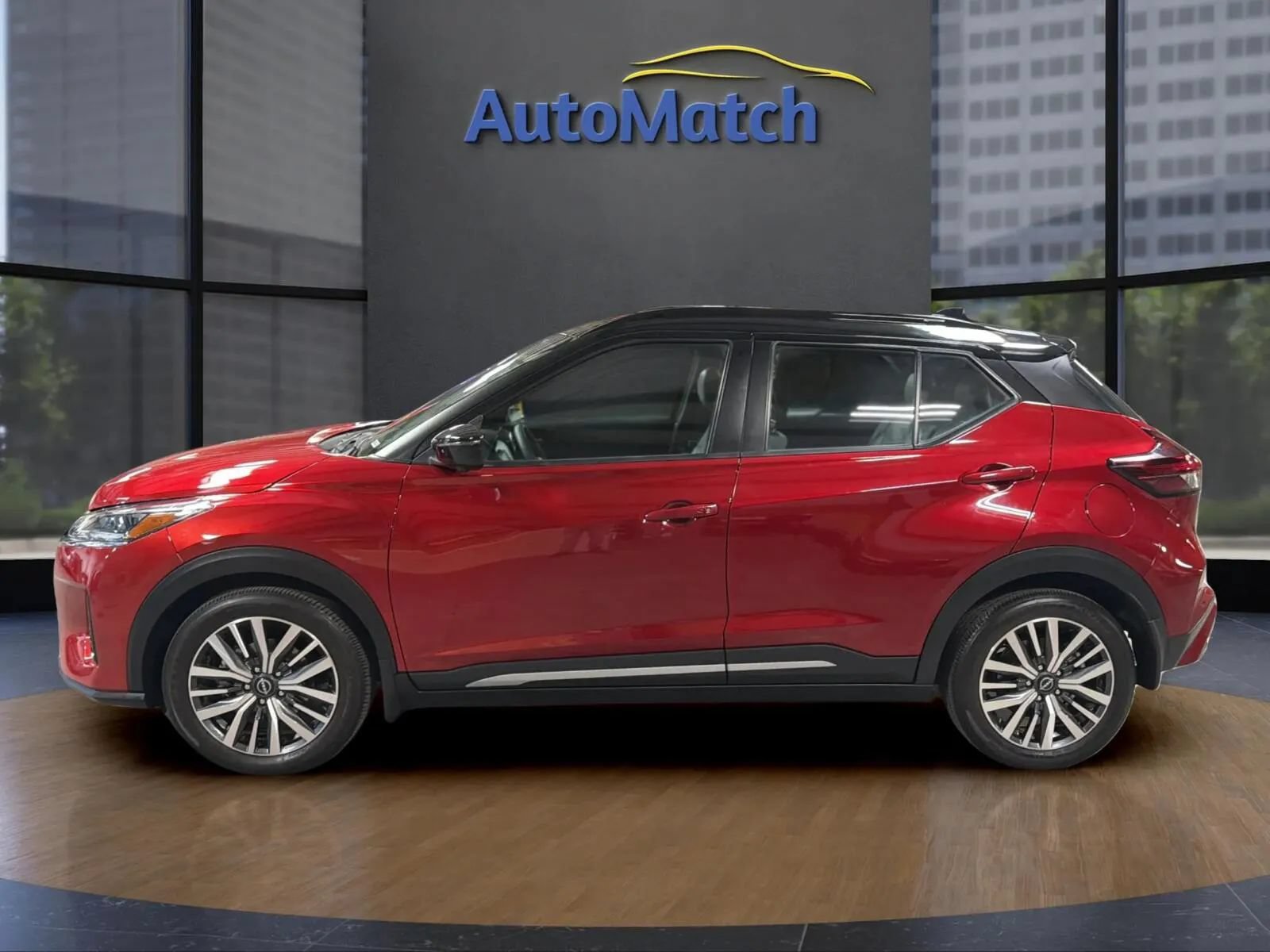 Used 2023 Nissan Kicks SR w/ SR Premium Package FWD image 7