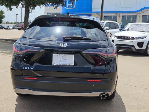 Certified 2025 Honda HR-V Sport image 6