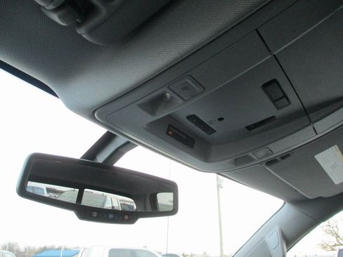 Used 2018 GMC Sierra 1500 SLT w/ SLT Premium Package image 28