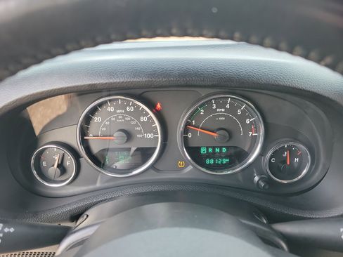 Used 2015 Jeep Wrangler Unlimited Sport w/ Quick Order Package 24S image 17