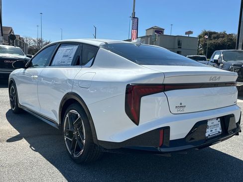 New 2026 Kia K4 GT-Line image 5