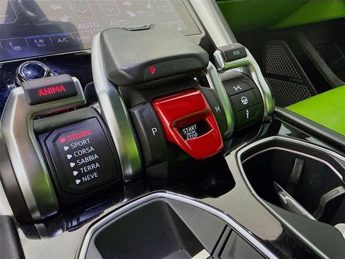 Used 2019 Lamborghini Urus image 12