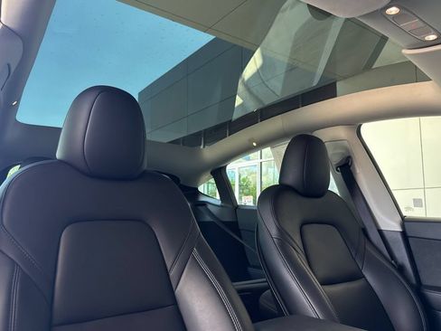 Used 2024 Tesla Model Y Performance AWD/4WD image 17
