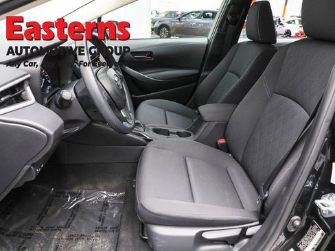 Used 2025 Toyota Corolla LE image 14