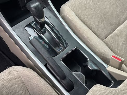 Used 2013 Honda Accord LX image 21