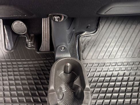 Used 2012 FIAT 500 Sport w/ Safety & Convenience Pkg image 11