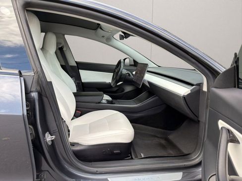 Used 2019 Tesla Model 3 Long Range image 13