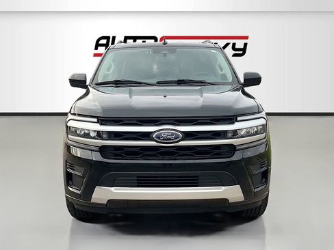 Used 2022 Ford Expedition Max XLT RWD image 2