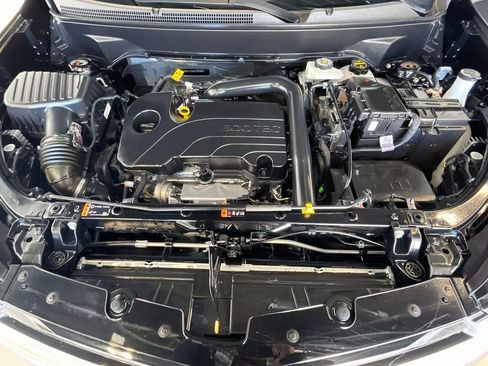 Used 2024 Chevrolet Equinox Premier image 40