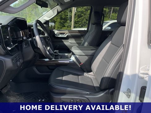 Used 2024 Chevrolet Silverado 1500 LT Trail Boss w/ Convenience Package II image 5