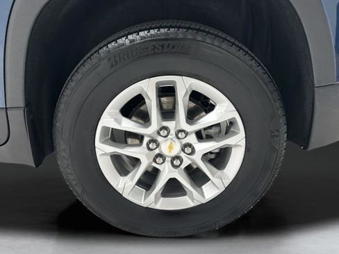 Used 2023 Chevrolet Traverse LS w/ Safety Package AWD/4WD image 8
