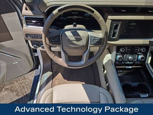 Used 2024 GMC Yukon Denali w/ Denali Reserve Package RWD image 3